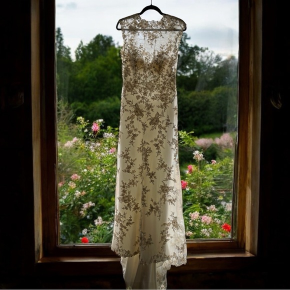 Maggie Sottero Camelia size 10 Wedding Dress Bridal - Picture 3 of 9